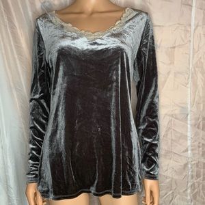 Soft Surroundings long sleeve gray velvet, size L.